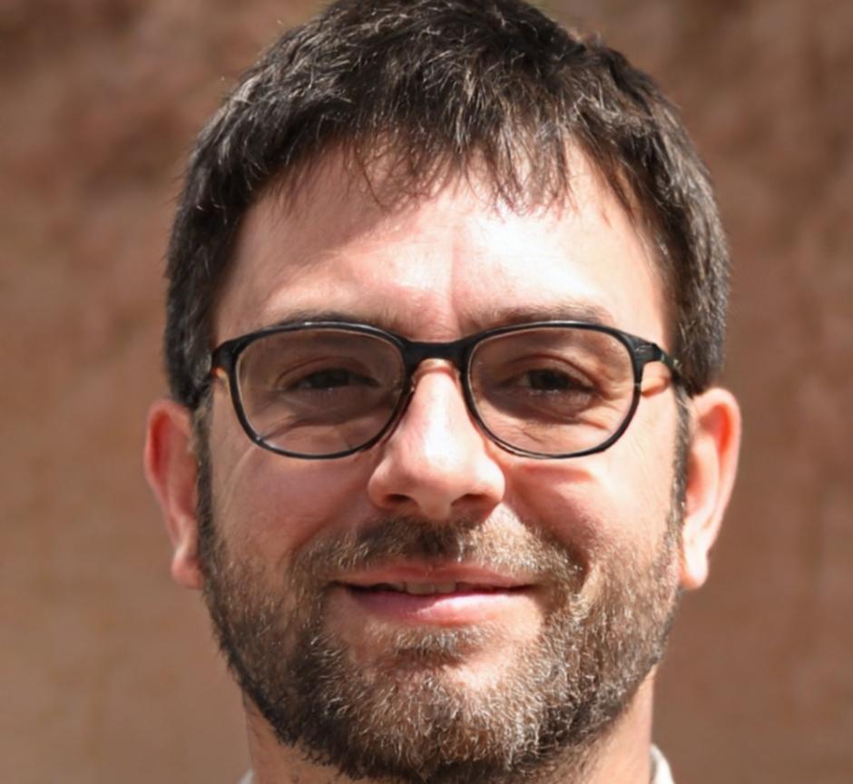 Jasper Lindholm, Senior Financial Educator at bravithnexo